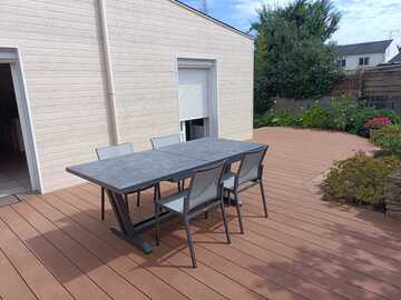Vente et installation d'une terrasse et d'une table en céramique à Saint Nazaire
